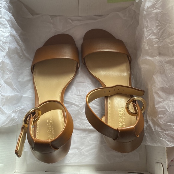 Michael Kors heels - Picture 3 of 5